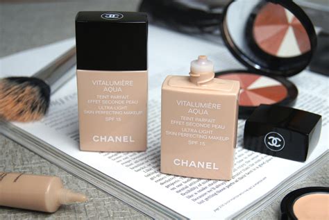 chanel vitalumiere aqua makeup no.20|Chanel vitalumiere liquid foundation.